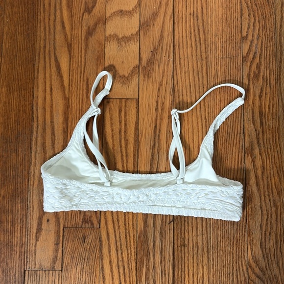 Ris-k Allure Bikini Top Textured White Size XS NWOT Swimsuit - Picture 3 of 7